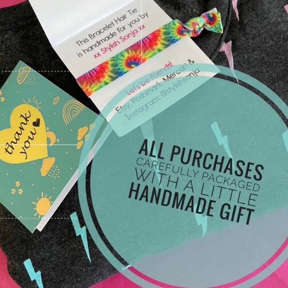 Crocs Crocband™ Clog in Navy with 11 fun Jibbitz Charms! - Picture 15 of 16